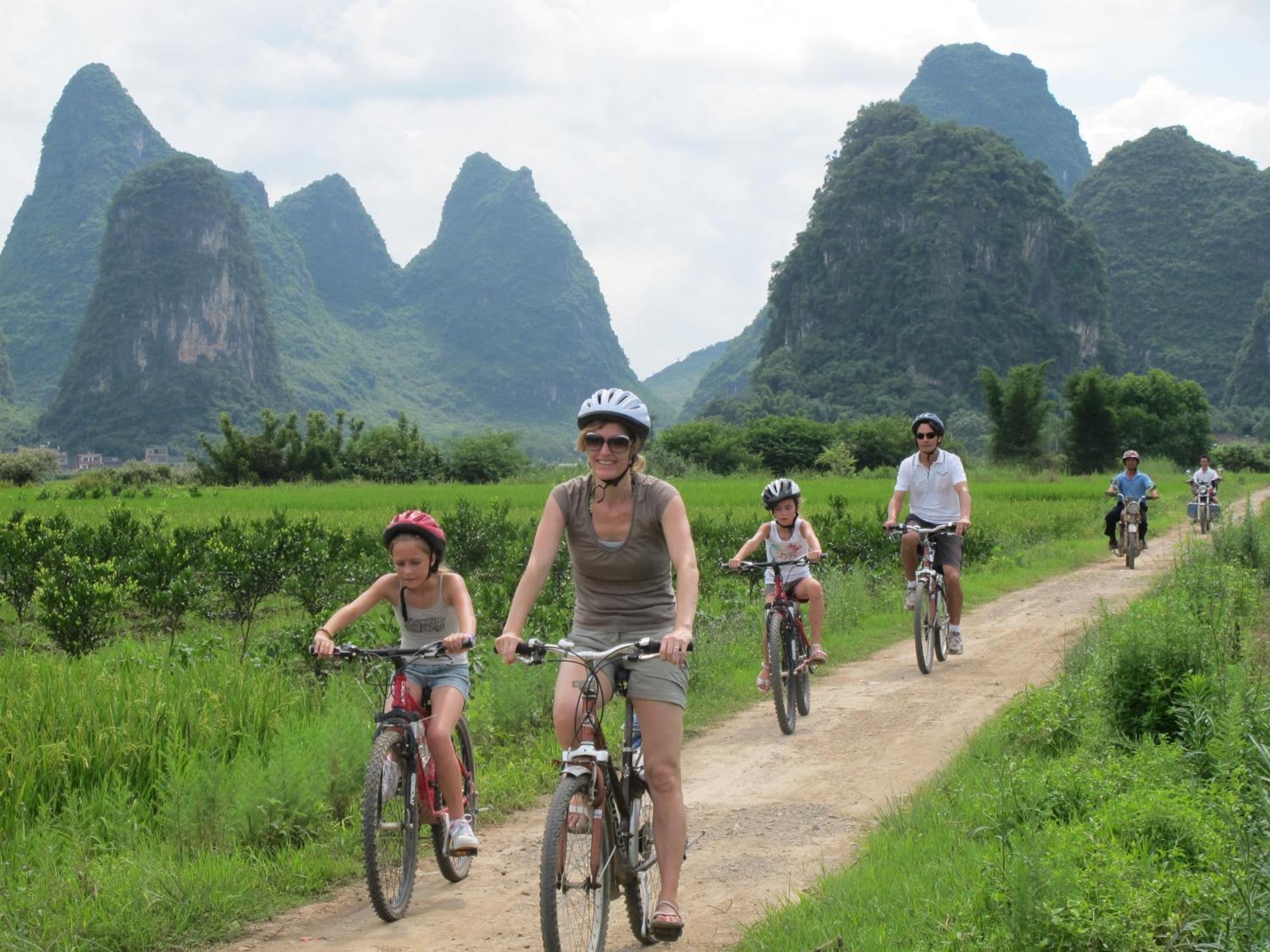 Yangshuo Tea Cozy--One Way Free Pick Up From Airport Or Ts 4 Nights Pensionat Exteriör bild